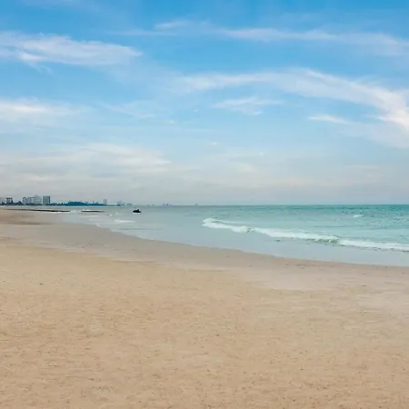 White Beach House Hua Hin 20 Second To The Beach-2
