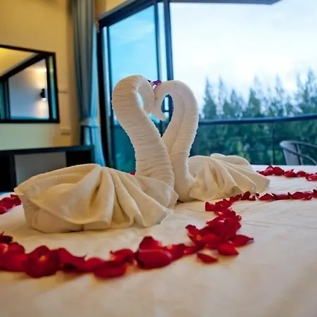 Kata Green Beach Hotel-3