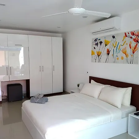 Beachside 3-Bedroom Townhouse W Private Pool At 70 Meters From Beach-3