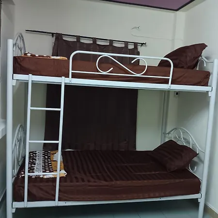 Hug Glur House Tour And Hostel (Adults Only)-2