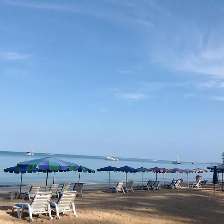 Ruan Mai Naiyang Beach Resort-2