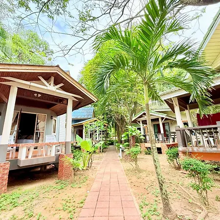 Lanta Palm Beach Resort , Beach Bungalow - Koh Lanta-2