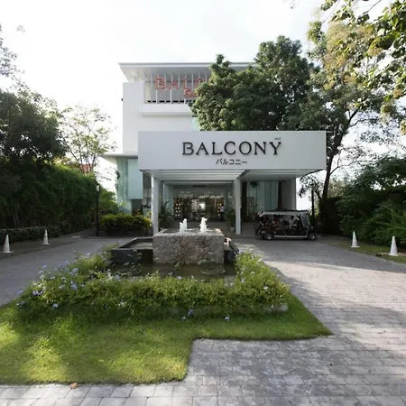 Balcony Seaside Sriracha Hotel & Serviced Apartments-2