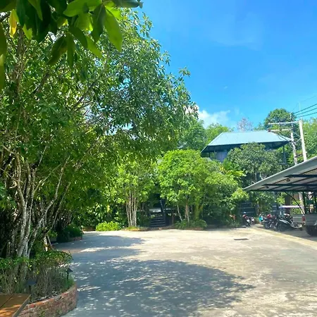 Loy Chalet-2