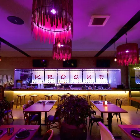 Kroque Boutique & Bistro-3