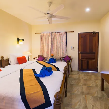 Batic House By Sharaya Hotel-2