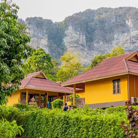 Tonsai Bay Resort-2