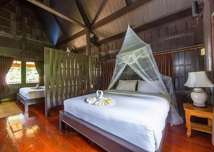 Koh Talu Island Resort Bang Saphan Noi, Thailand