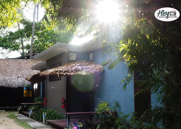 Hey Beach Hostel-Sha Extra Plus Koh Lanta, Thailand