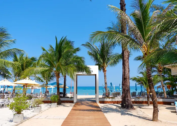 Arinara Beach Resort Phuket Beachfront Strand Bang Tao, Thailand