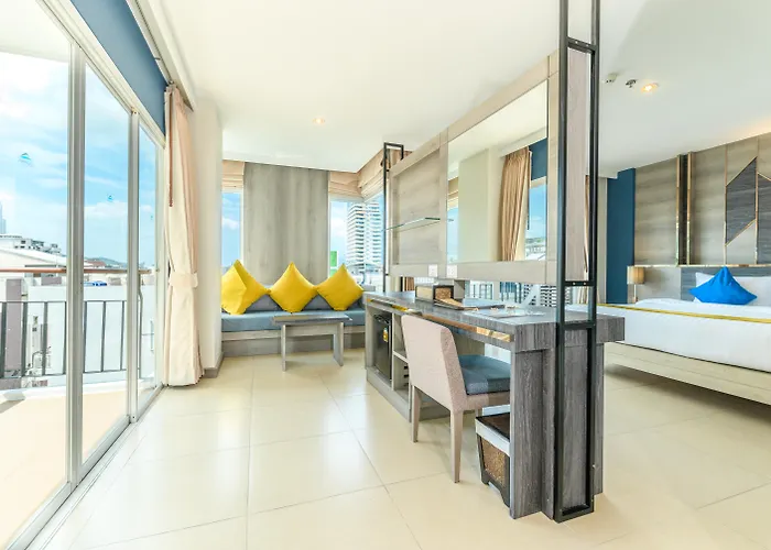 Andakira Hotel - Sha Extra Plus Patong, Tayland
