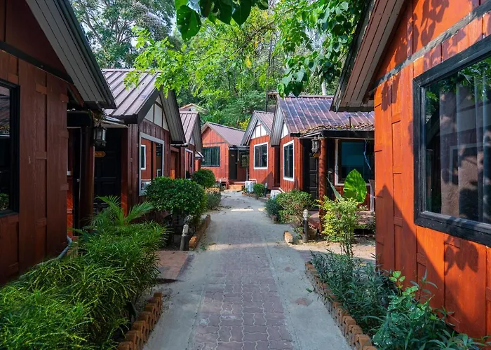 Phi Phi Long Beach Bungalow