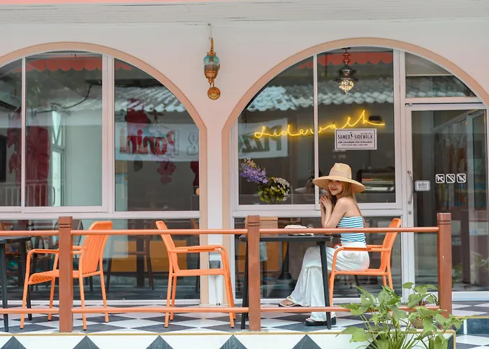 Sidewalk Boutique