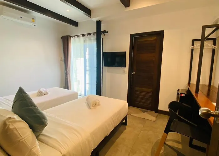 Eight Ratvithi House