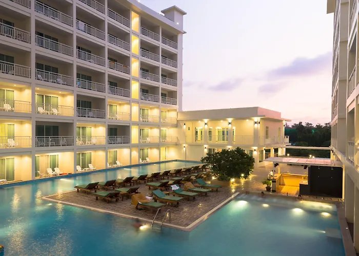 Chanalai Hillside , Karon Beach