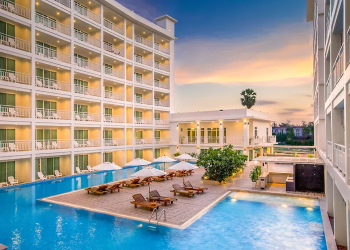 Chanalai Hillside , Karon Beach