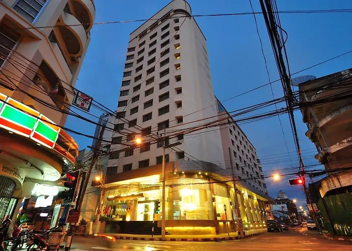 Mayflower Grande