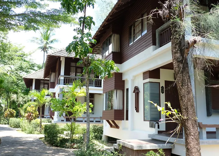 Lah Own Khaolak Resort