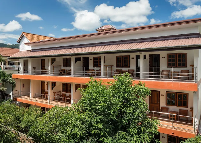 Batic House By Sharaya Hotel