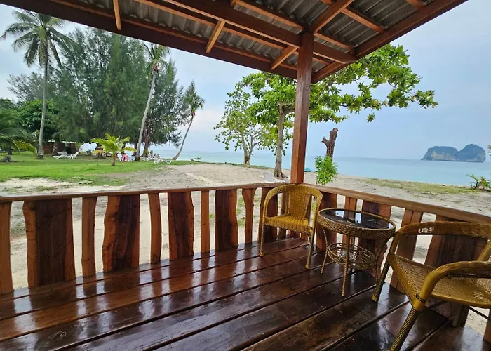 Koh Ngai Kaimuk Thong Resort, Thailand