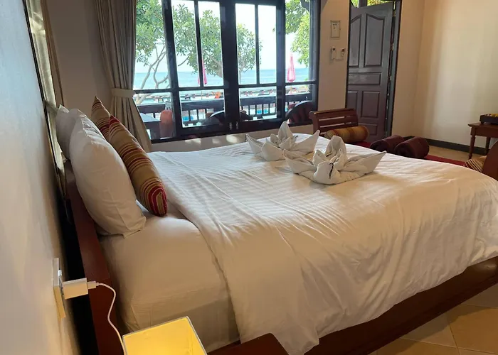 Bhundhari Chaweng Beach Resort Koh Samui - Sha Plus
