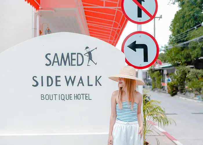 Sidewalk Boutique